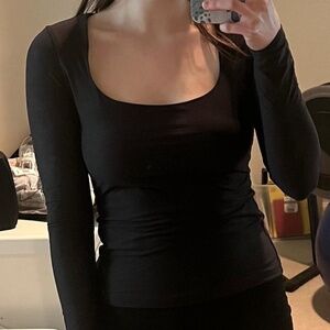 Abercrombie & Fitch Soft Matte Seamless Long-Sleeve Tuckable Squareneck Top